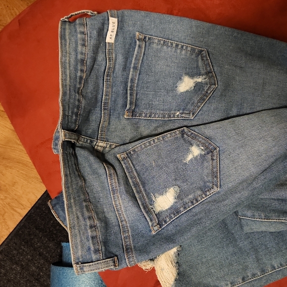 Distressed light denim skinny jeans - Picture 7 of 7